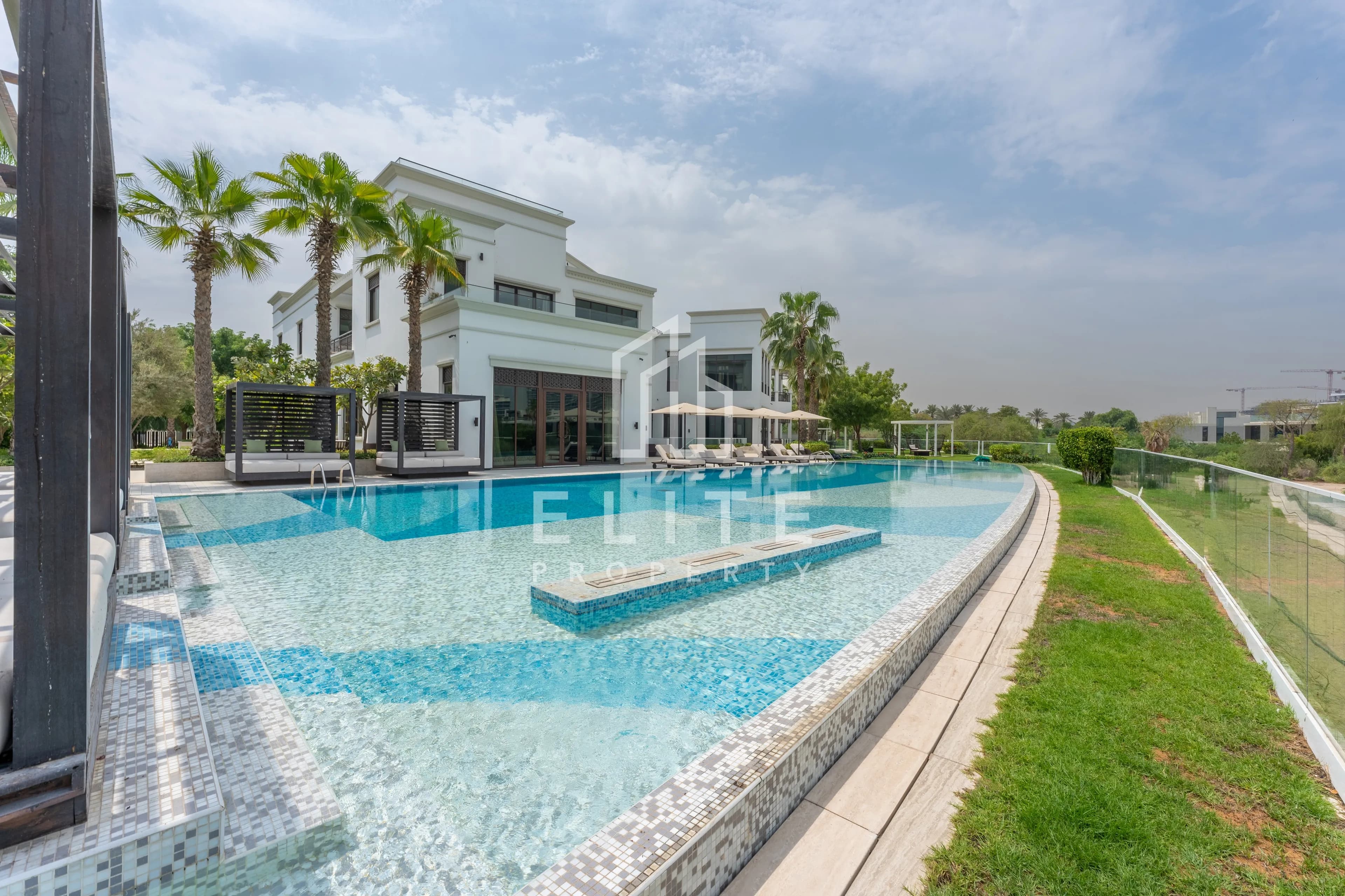 Resort-Style Pool & Sun Deck