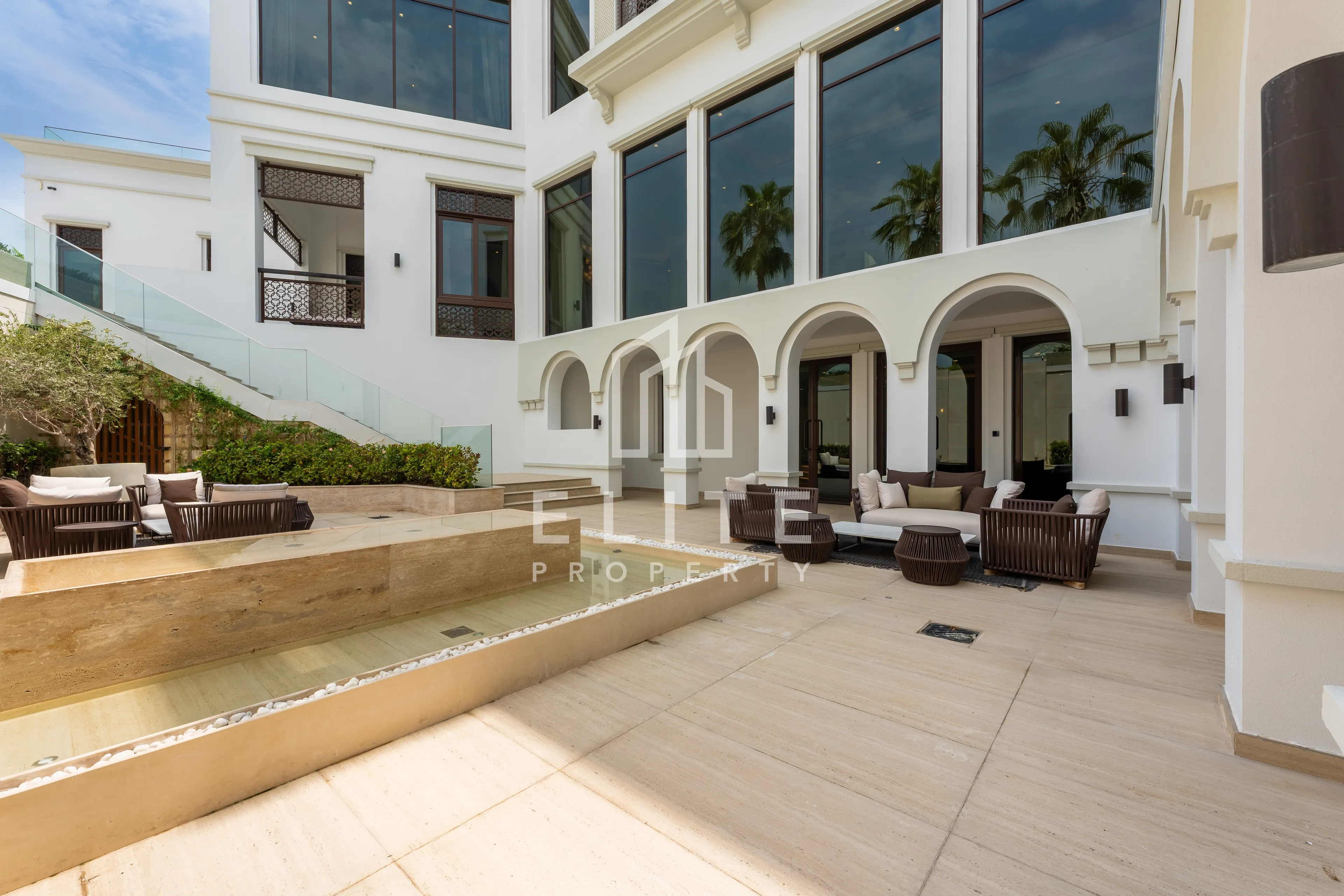 Arched Terrace Lounge